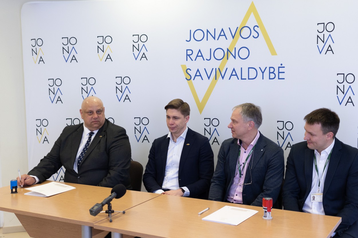 UAB „Jonavos autobusai“ atsinaujina: perka 2 naujus elektra varomus autobusus