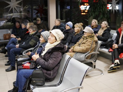 Jonavos autobusų stotyje - staigmena: vyko džiazo muzikos koncertas