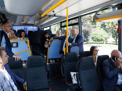 Jonavoje – penki nauji autobusai: į gatves išriedės dar daugiau elektrinio transporto