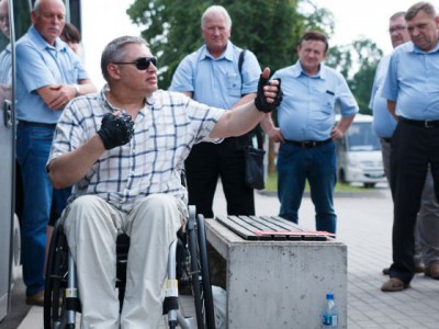 KAIP SUTEIKTI TINKAMĄ PASLAUGĄ INDIVIDUALIŲJŲ POREIKIŲ TURINČIAM ŽMOGUI